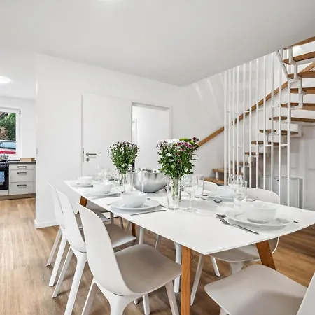 Haus Mit 6 Sz & 12 Betten, Terrasse, Waschmaschine