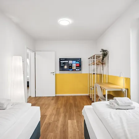 Haus Mit 6 Sz & 12 Betten, Terrasse, Waschmaschine  Jena