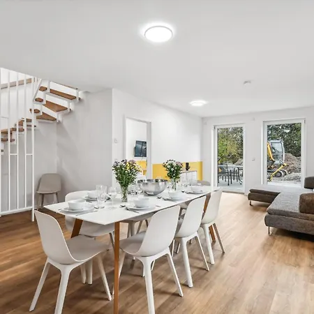 Haus Mit 6 Sz & 12 Betten, Terrasse, Waschmaschine Jena